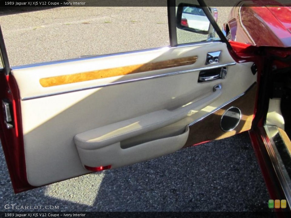 Ivory Interior Photo for the 1989 Jaguar XJ XJS V12 Coupe #38397547