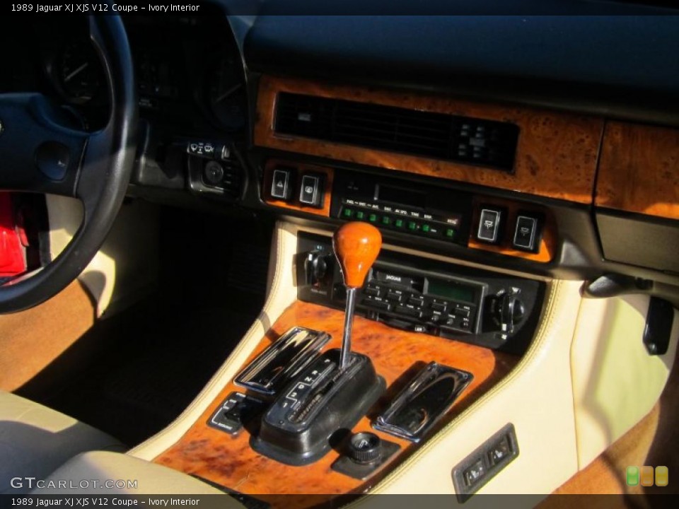 Ivory Interior Controls for the 1989 Jaguar XJ XJS V12 Coupe #38397595