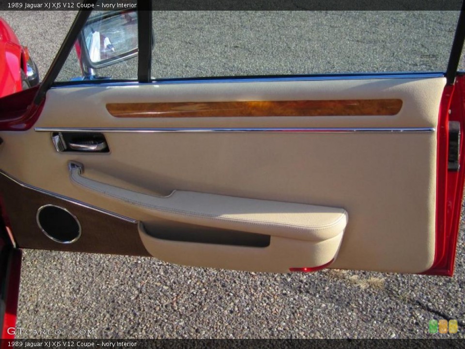 Ivory Interior Photo for the 1989 Jaguar XJ XJS V12 Coupe #38397615