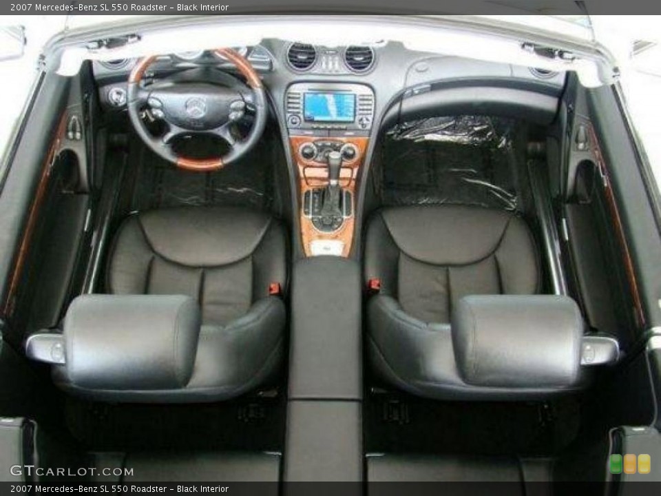 Black Interior Dashboard for the 2007 Mercedes-Benz SL 550 Roadster #38397715