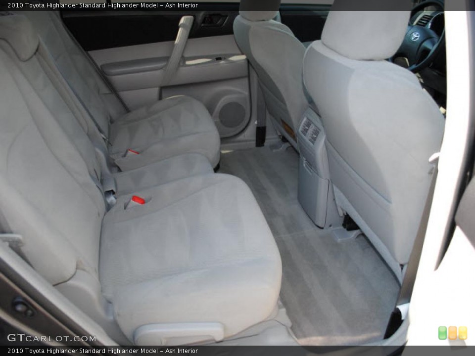 Ash Interior Photo for the 2010 Toyota Highlander  #38404036