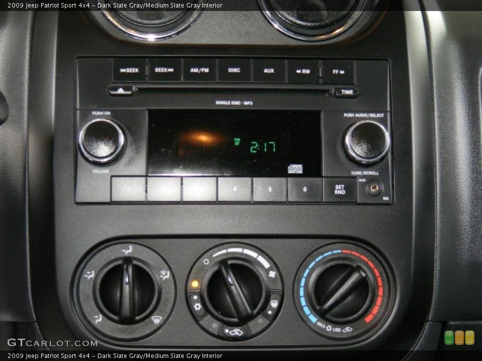 Dark Slate Gray/Medium Slate Gray Interior Controls for the 2009 Jeep Patriot Sport 4x4 #38406640