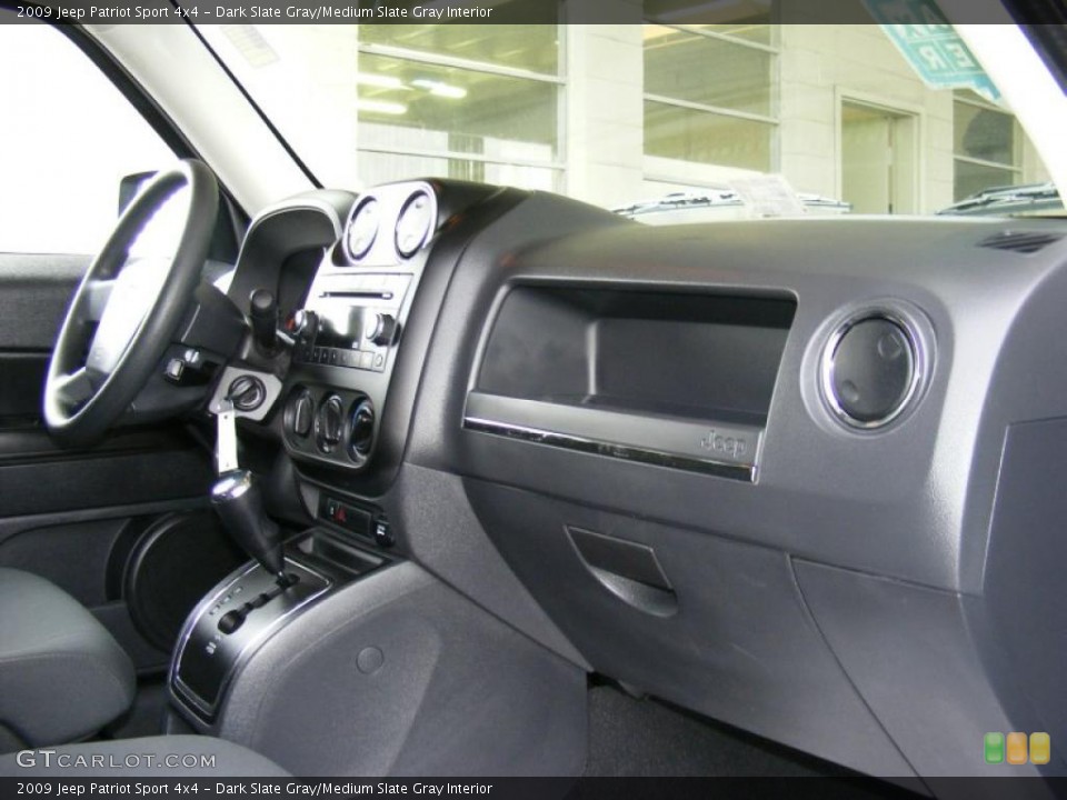 Dark Slate Gray/Medium Slate Gray Interior Photo for the 2009 Jeep Patriot Sport 4x4 #38406748