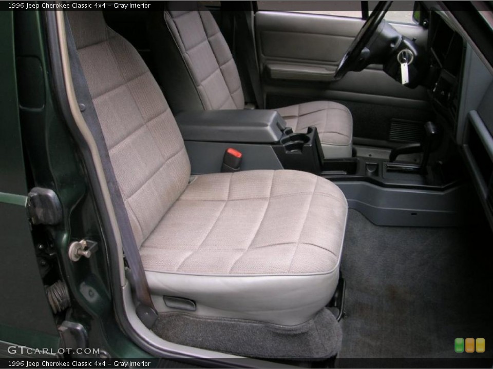 Gray Interior Photo for the 1996 Jeep Cherokee Classic 4x4 #38408164