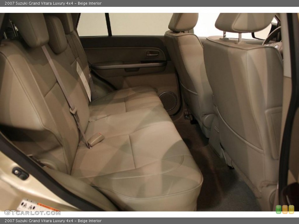 Beige Interior Photo for the 2007 Suzuki Grand Vitara Luxury 4x4 #38408768