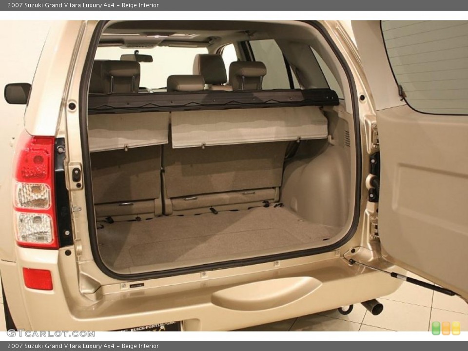 Beige Interior Trunk for the 2007 Suzuki Grand Vitara Luxury 4x4 #38408808