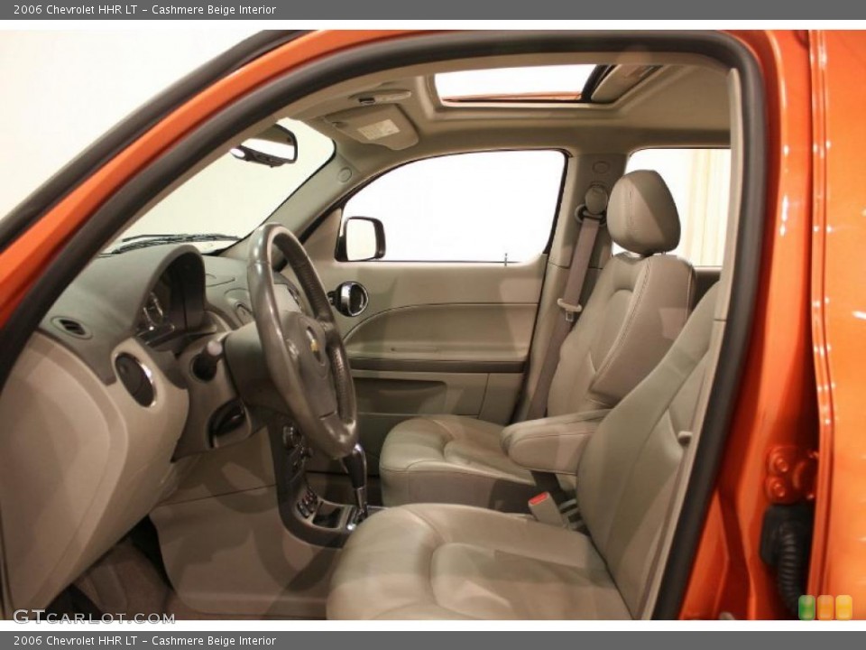 Cashmere Beige Interior Photo for the 2006 Chevrolet HHR LT #38414517