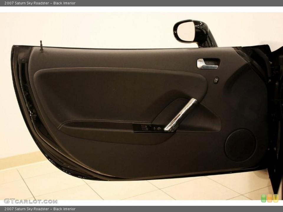 Black Interior Photo for the 2007 Saturn Sky Roadster #38415397