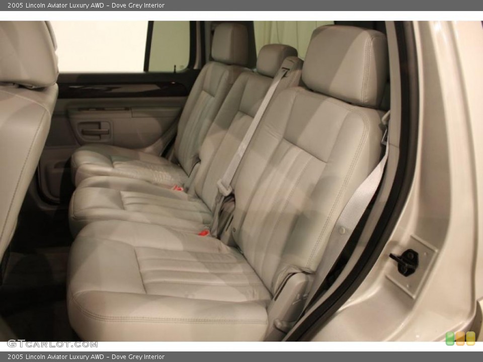 Dove Grey Interior Photo for the 2005 Lincoln Aviator Luxury AWD #38418089