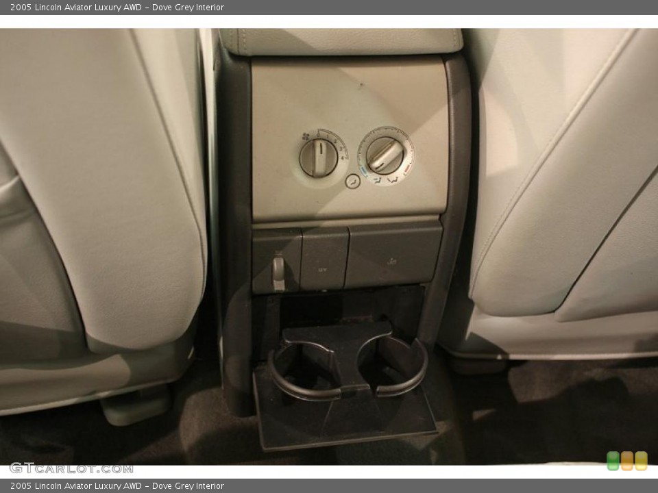 Dove Grey Interior Controls for the 2005 Lincoln Aviator Luxury AWD #38418117