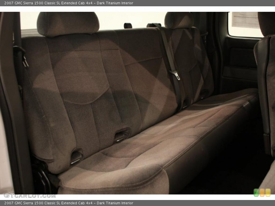 Dark Titanium Interior Photo for the 2007 GMC Sierra 1500 Classic SL Extended Cab 4x4 #38418421