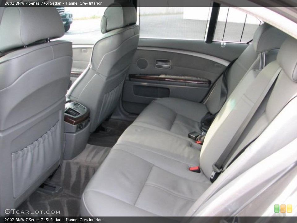 Flannel Grey Interior Photo for the 2002 BMW 7 Series 745i Sedan #38420225