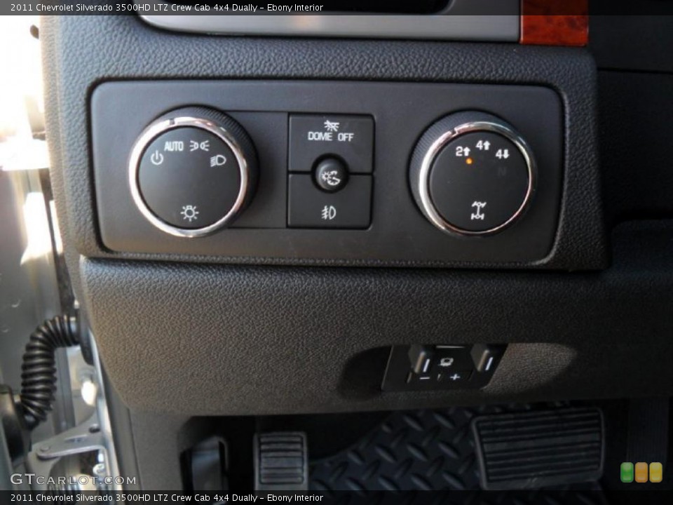 Ebony Interior Controls for the 2011 Chevrolet Silverado 3500HD LTZ Crew Cab 4x4 Dually #38424365
