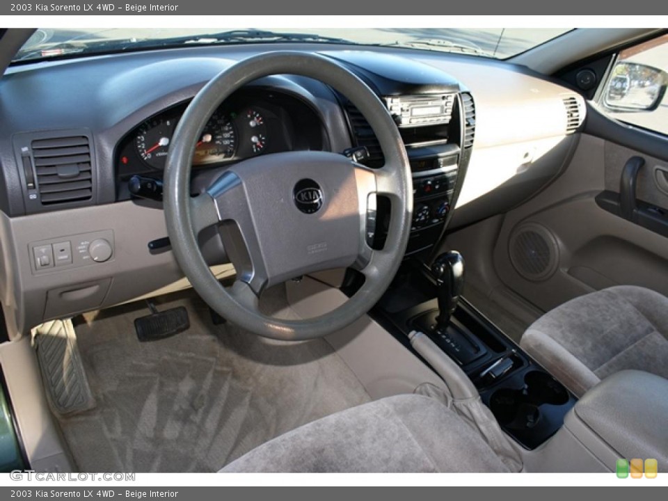 Beige Interior Photo for the 2003 Kia Sorento LX 4WD #38424493