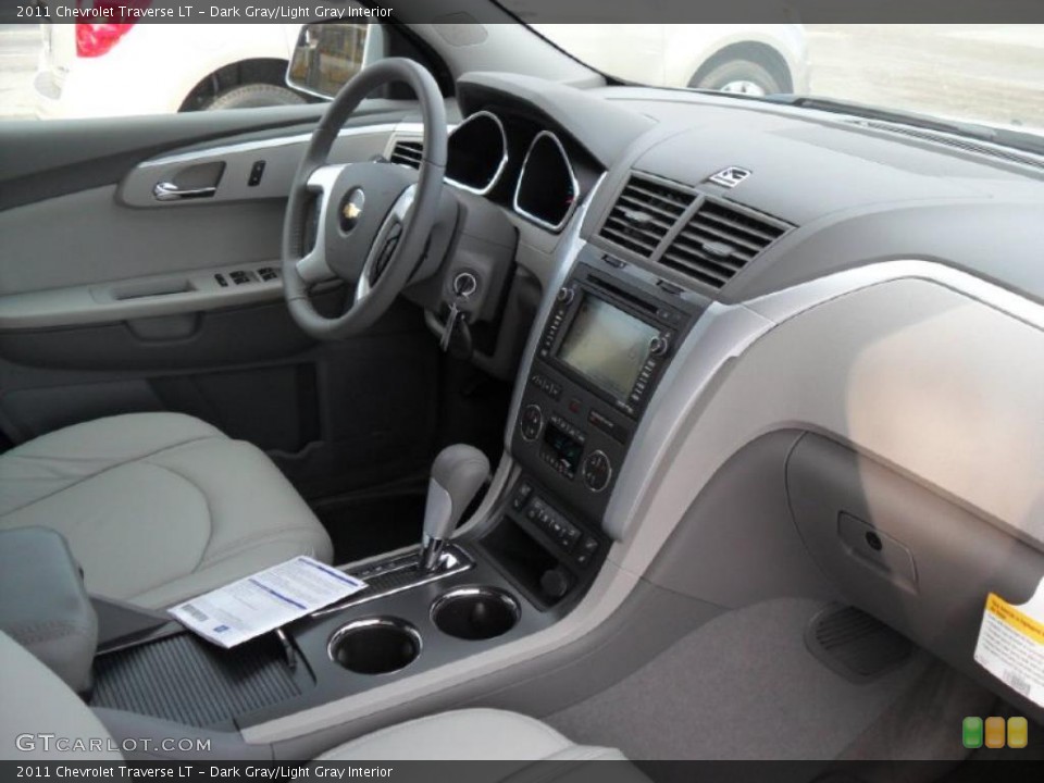 Dark Gray/Light Gray Interior Photo for the 2011 Chevrolet Traverse LT #38425389