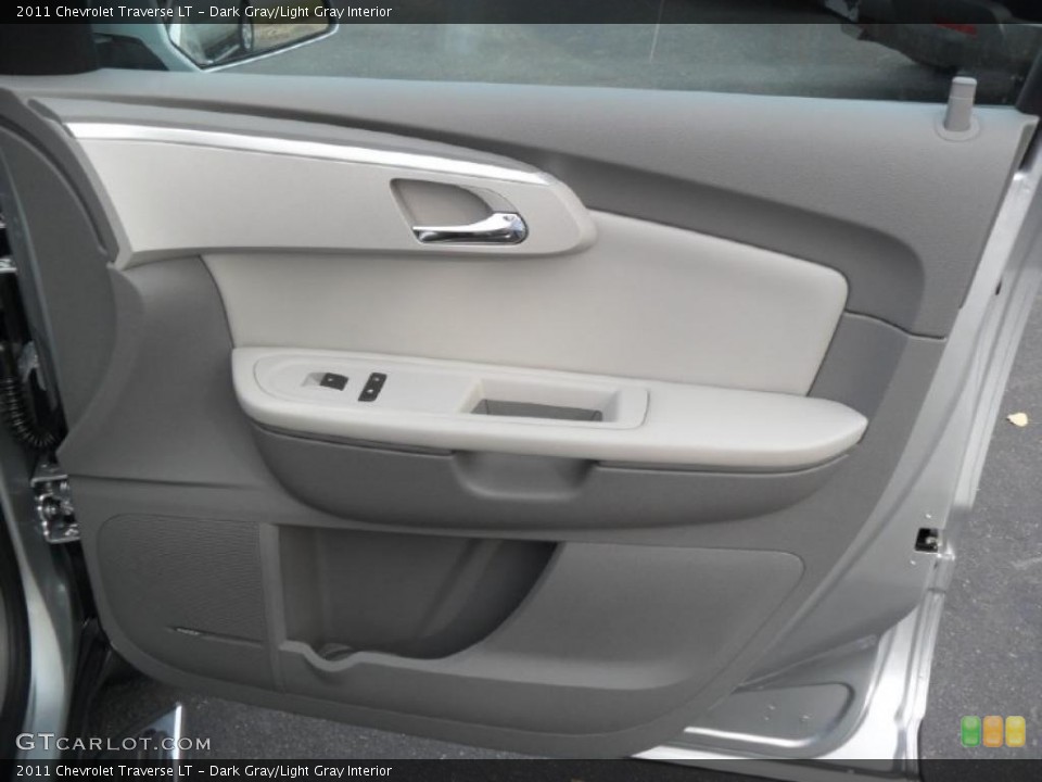 Dark Gray/Light Gray Interior Door Panel for the 2011 Chevrolet Traverse LT #38425405