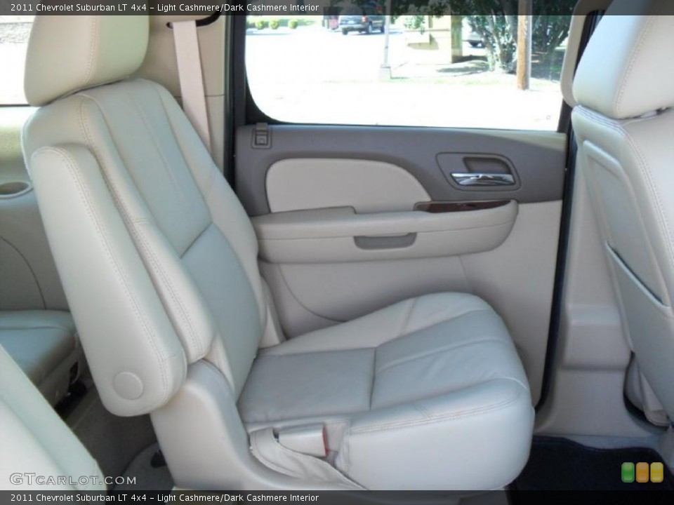 Light Cashmere/Dark Cashmere Interior Photo for the 2011 Chevrolet Suburban LT 4x4 #38426561