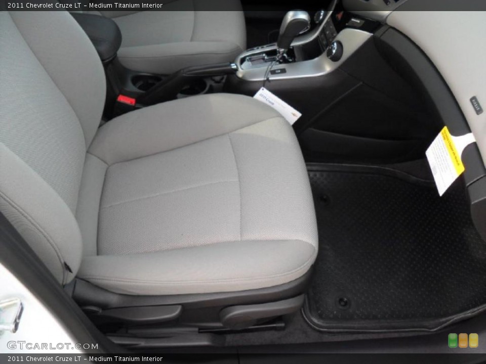 Medium Titanium Interior Photo for the 2011 Chevrolet Cruze LT #38429377