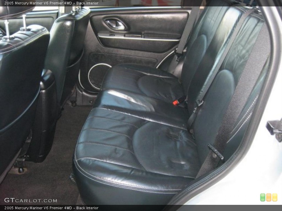 Black Interior Photo for the 2005 Mercury Mariner V6 Premier 4WD #38429537