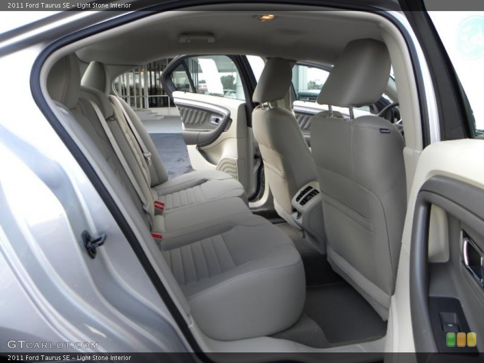 Light Stone Interior Photo for the 2011 Ford Taurus SE #38439708