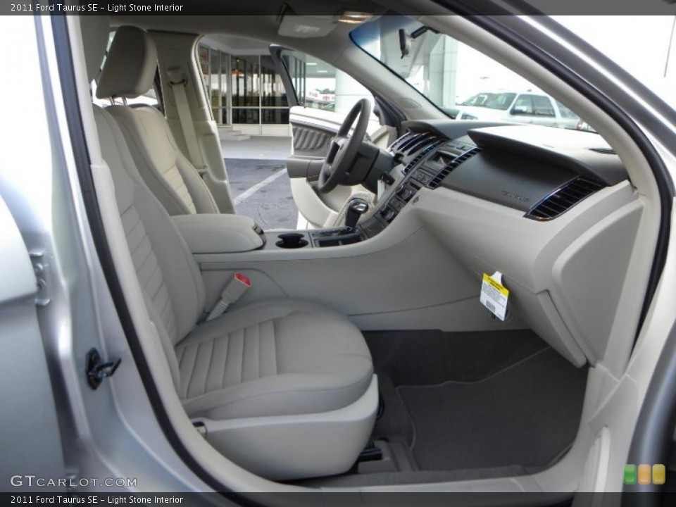Light Stone Interior Photo for the 2011 Ford Taurus SE #38439724