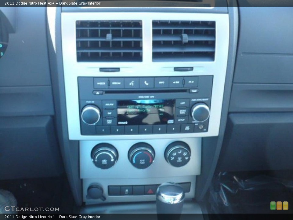 Dark Slate Gray Interior Controls for the 2011 Dodge Nitro Heat 4x4 #38440992