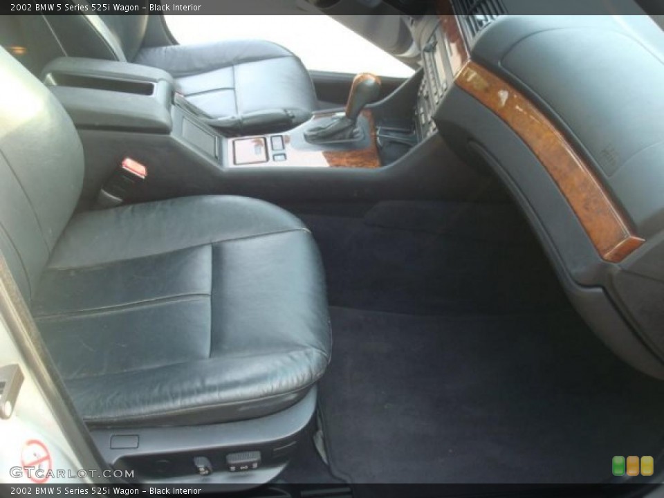 Black Interior Photo for the 2002 BMW 5 Series 525i Wagon #38441484