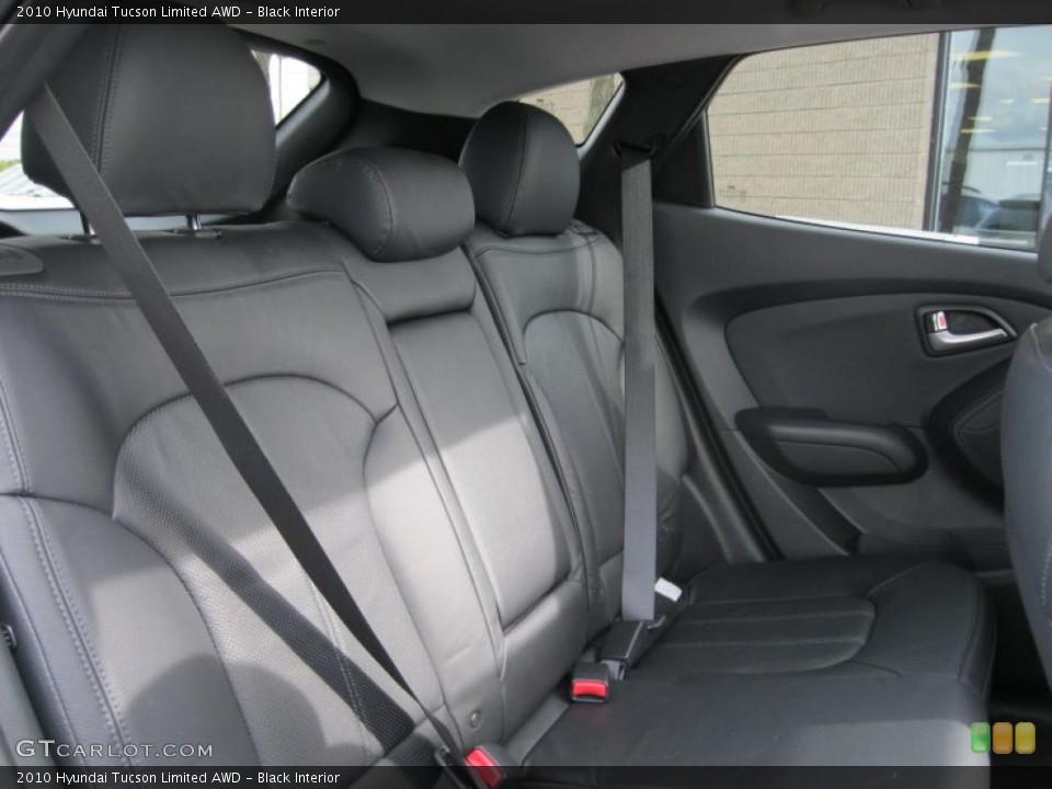 Black Interior Photo for the 2010 Hyundai Tucson Limited AWD #38442384