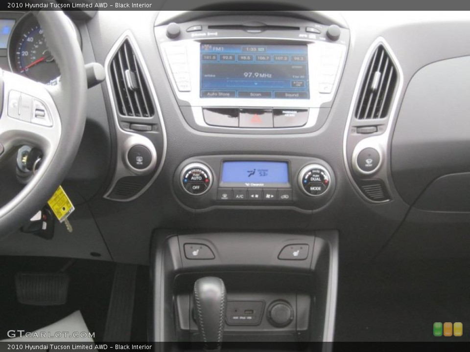 Black Interior Navigation for the 2010 Hyundai Tucson Limited AWD #38442632