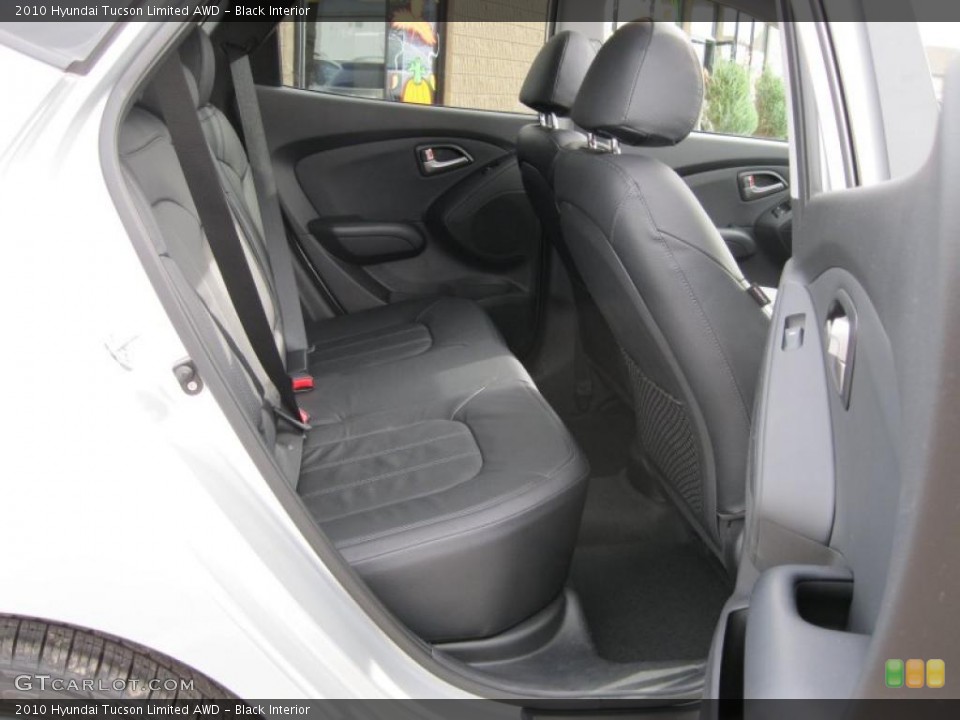 Black Interior Photo for the 2010 Hyundai Tucson Limited AWD #38442668
