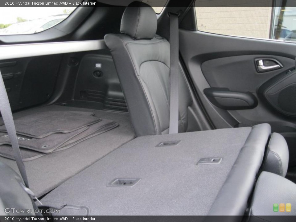 Black Interior Photo for the 2010 Hyundai Tucson Limited AWD #38442684