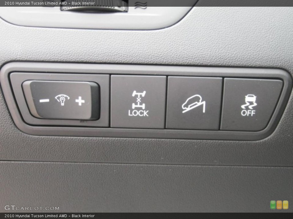 Black Interior Controls for the 2010 Hyundai Tucson Limited AWD #38442724