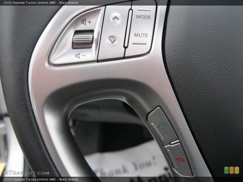 Black Interior Controls for the 2010 Hyundai Tucson Limited AWD #38442736