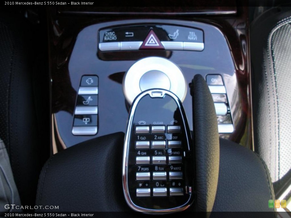 Black Interior Controls for the 2010 Mercedes-Benz S 550 Sedan #38444260