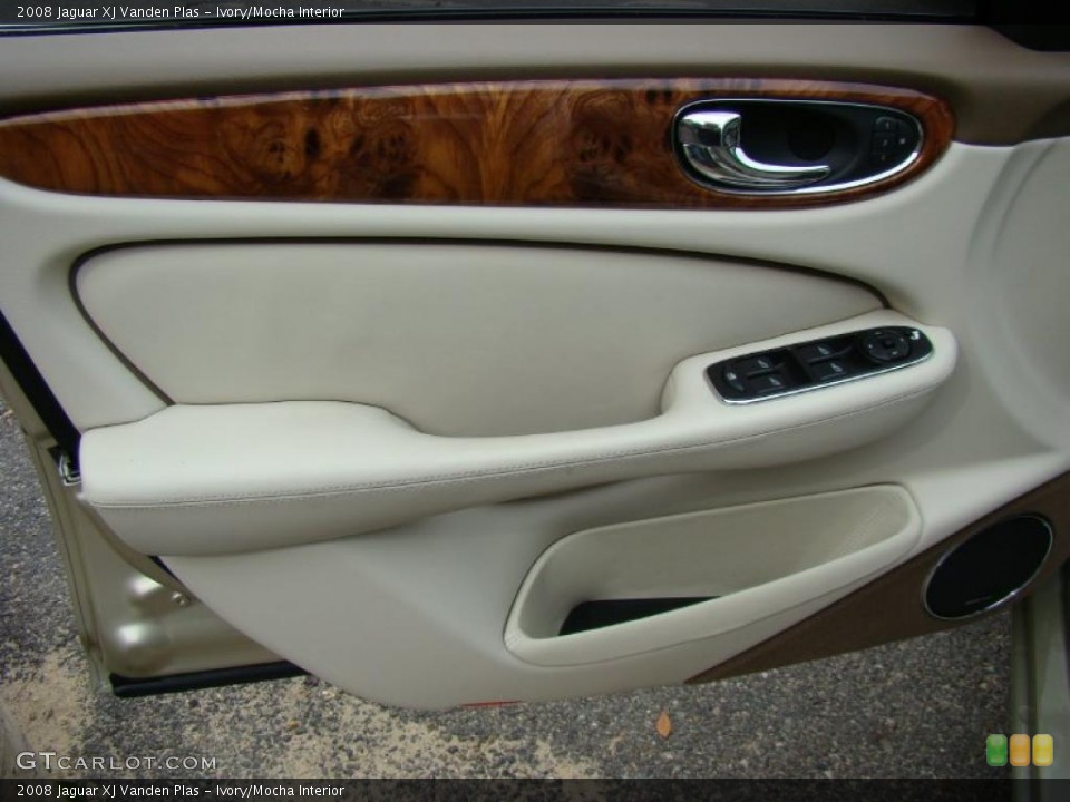 Ivory/Mocha Interior Door Panel for the 2008 Jaguar XJ Vanden Plas #38446184