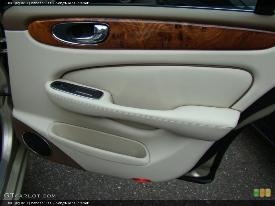 Ivory/Mocha Interior Door Panel for the 2008 Jaguar XJ Vanden Plas #38446384