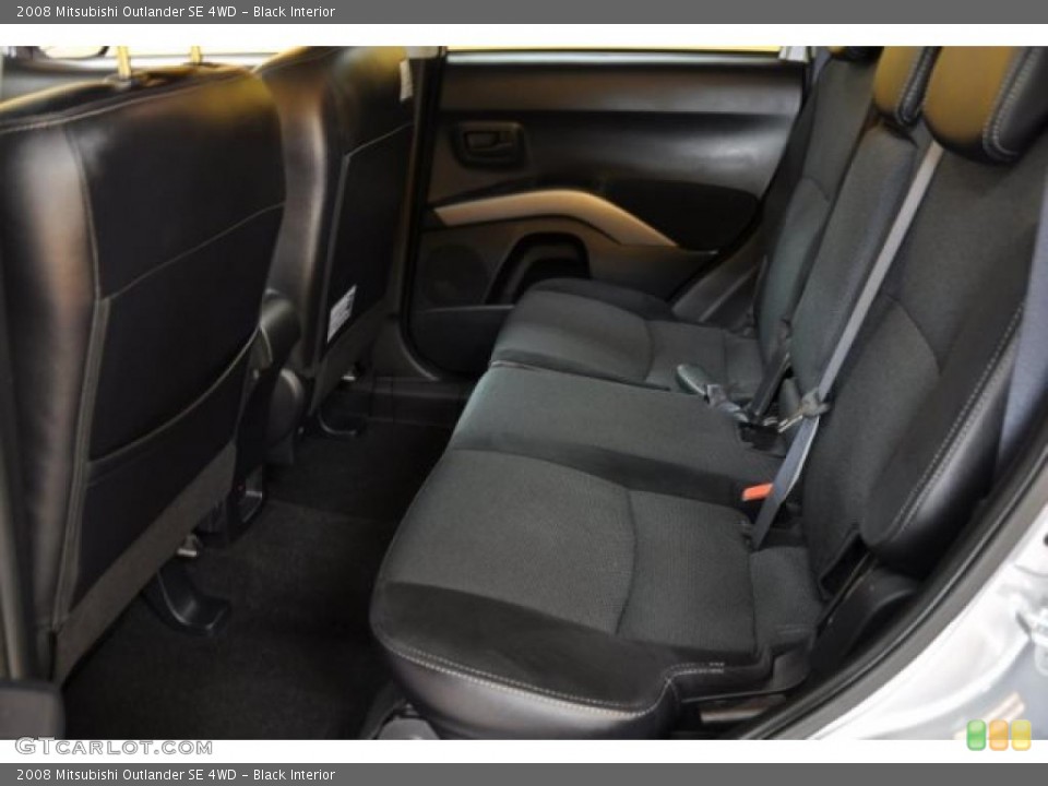 Black Interior Photo for the 2008 Mitsubishi Outlander SE 4WD #38448540