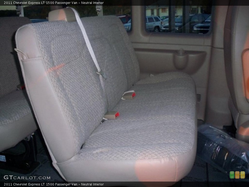 Neutral Interior Photo for the 2011 Chevrolet Express LT 1500 Passenger Van #38452108