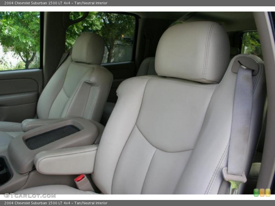 Tan/Neutral Interior Photo for the 2004 Chevrolet Suburban 1500 LT 4x4 #38454385