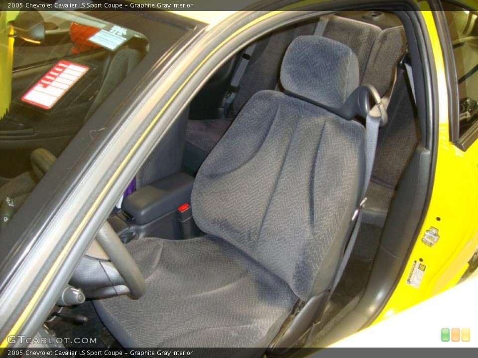 Graphite Gray Interior Photo for the 2005 Chevrolet Cavalier LS Sport Coupe #38456401