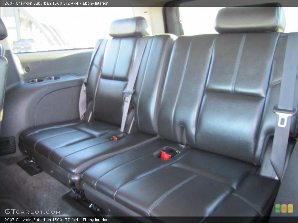 Ebony Interior Photo for the 2007 Chevrolet Suburban 1500 LTZ 4x4 #38460137