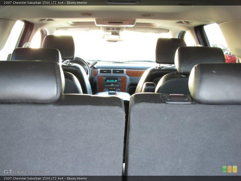 Ebony Interior Photo for the 2007 Chevrolet Suburban 1500 LTZ 4x4 #38460181