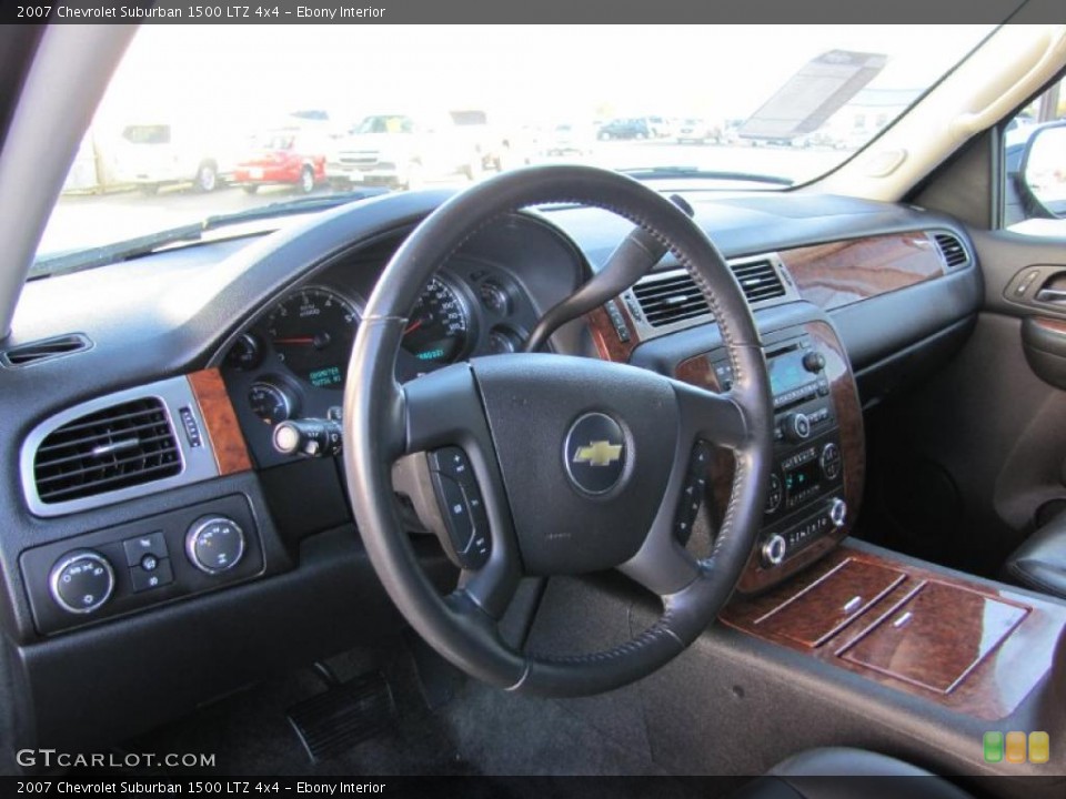 Ebony Interior Dashboard for the 2007 Chevrolet Suburban 1500 LTZ 4x4 #38460225