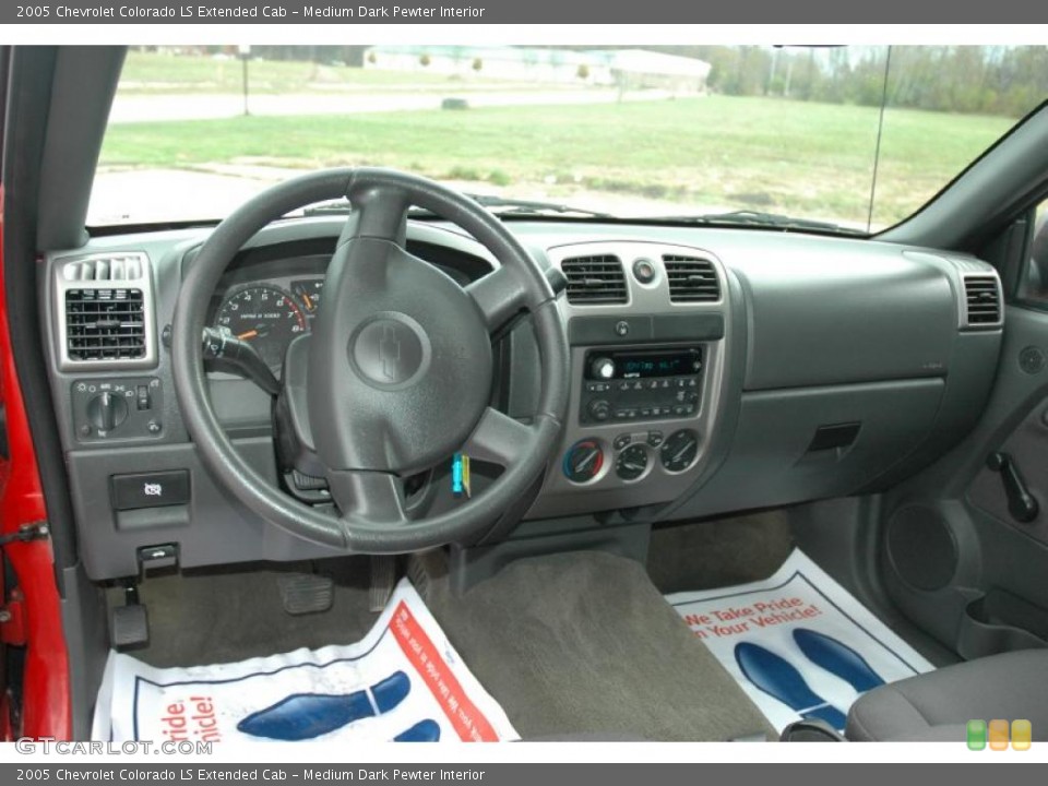 Medium Dark Pewter Interior Dashboard for the 2005 Chevrolet Colorado LS Extended Cab #38460853