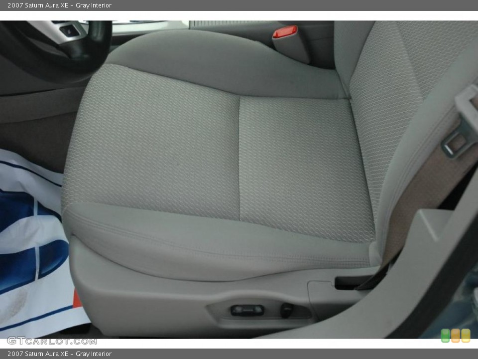 Gray Interior Photo for the 2007 Saturn Aura XE #38461401