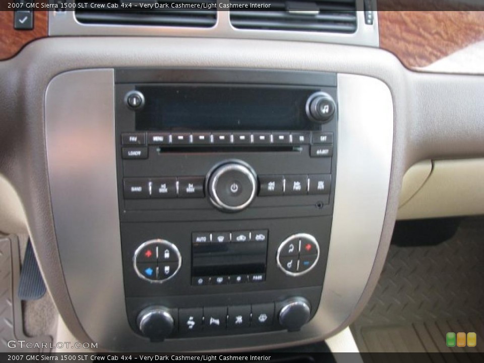 Very Dark Cashmere/Light Cashmere Interior Controls for the 2007 GMC Sierra 1500 SLT Crew Cab 4x4 #38461773