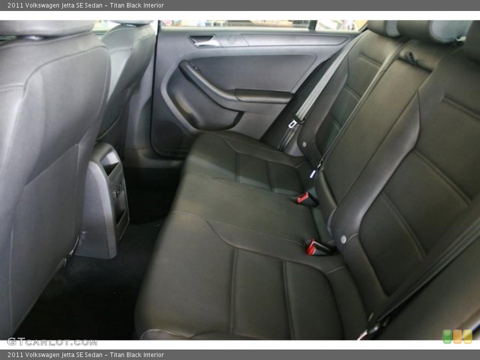 Titan Black Interior Photo for the 2011 Volkswagen Jetta SE Sedan #38465937