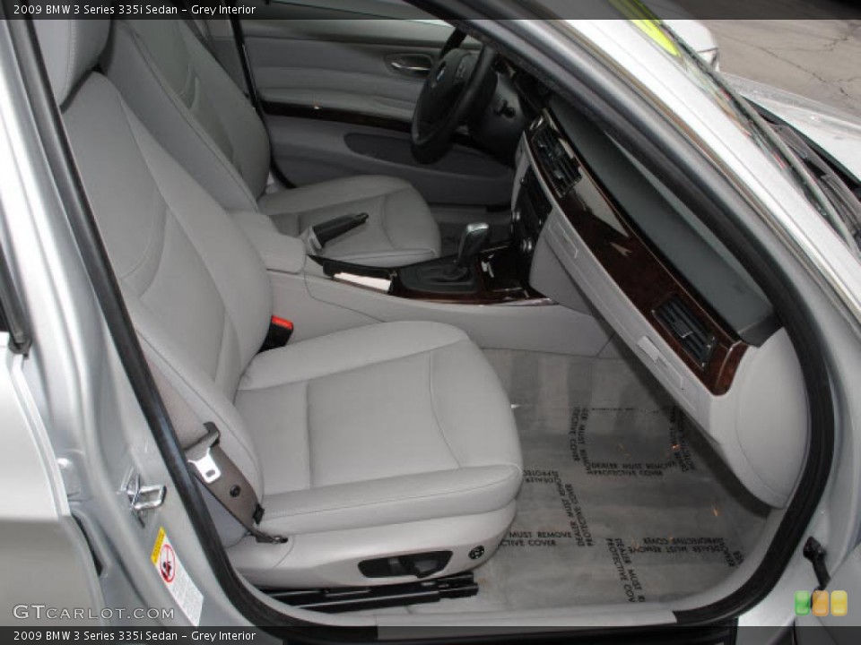 Grey Interior Photo for the 2009 BMW 3 Series 335i Sedan #38469557