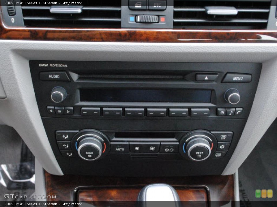 Grey Interior Controls for the 2009 BMW 3 Series 335i Sedan #38469809