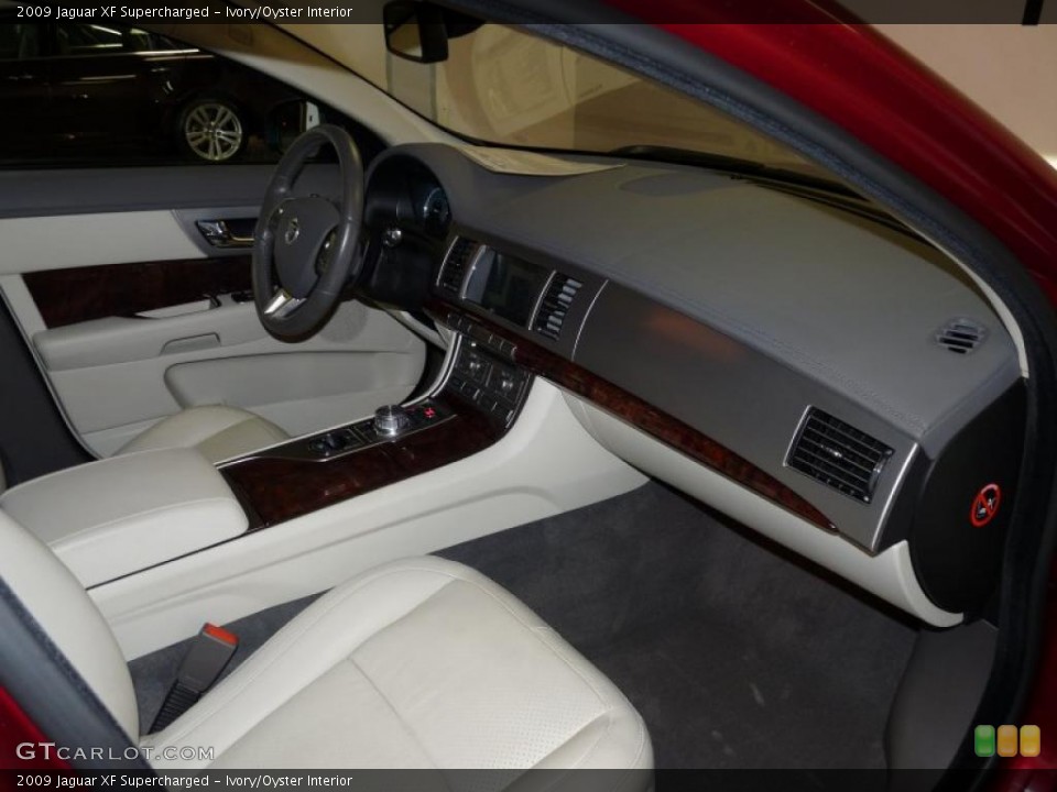 Ivory/Oyster Interior Dashboard for the 2009 Jaguar XF Supercharged #38470029